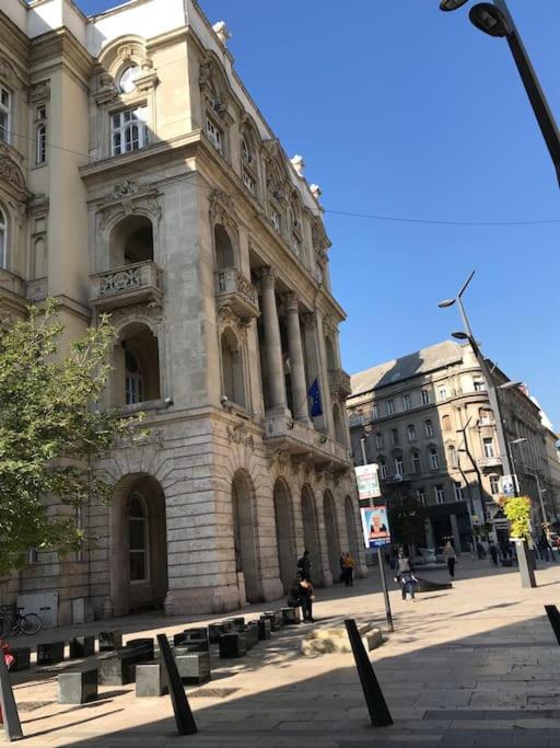 Stylish Apartment Near The River Budapest Exterior photo